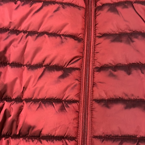 LADIES GOODFELLOW & CO PUFFER JACKET RED VELVET IRIDESCENT SZ MED NWT - Picture 5 of 5